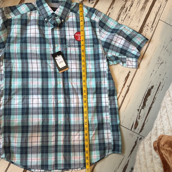 30 % off for party! NWT Ariat brand Men's Blue Plaid Short Sleeve Shirt - Picture 9 of 10